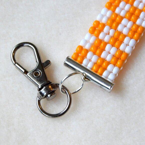 Tennessee checkerboard bead keychain / bag charm, handmade, orange/white - Picture 2 of 4